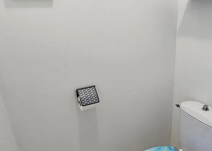 Rch Parking 2 Ch Commerces Apartman *